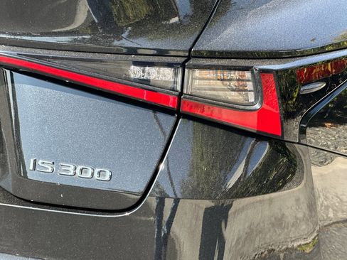 Certified 2022 Lexus IS 300 image 13