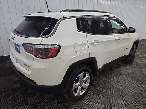 Used 2018 Jeep Compass Latitude w/ Cold Weather Group AWD/4WD image 10
