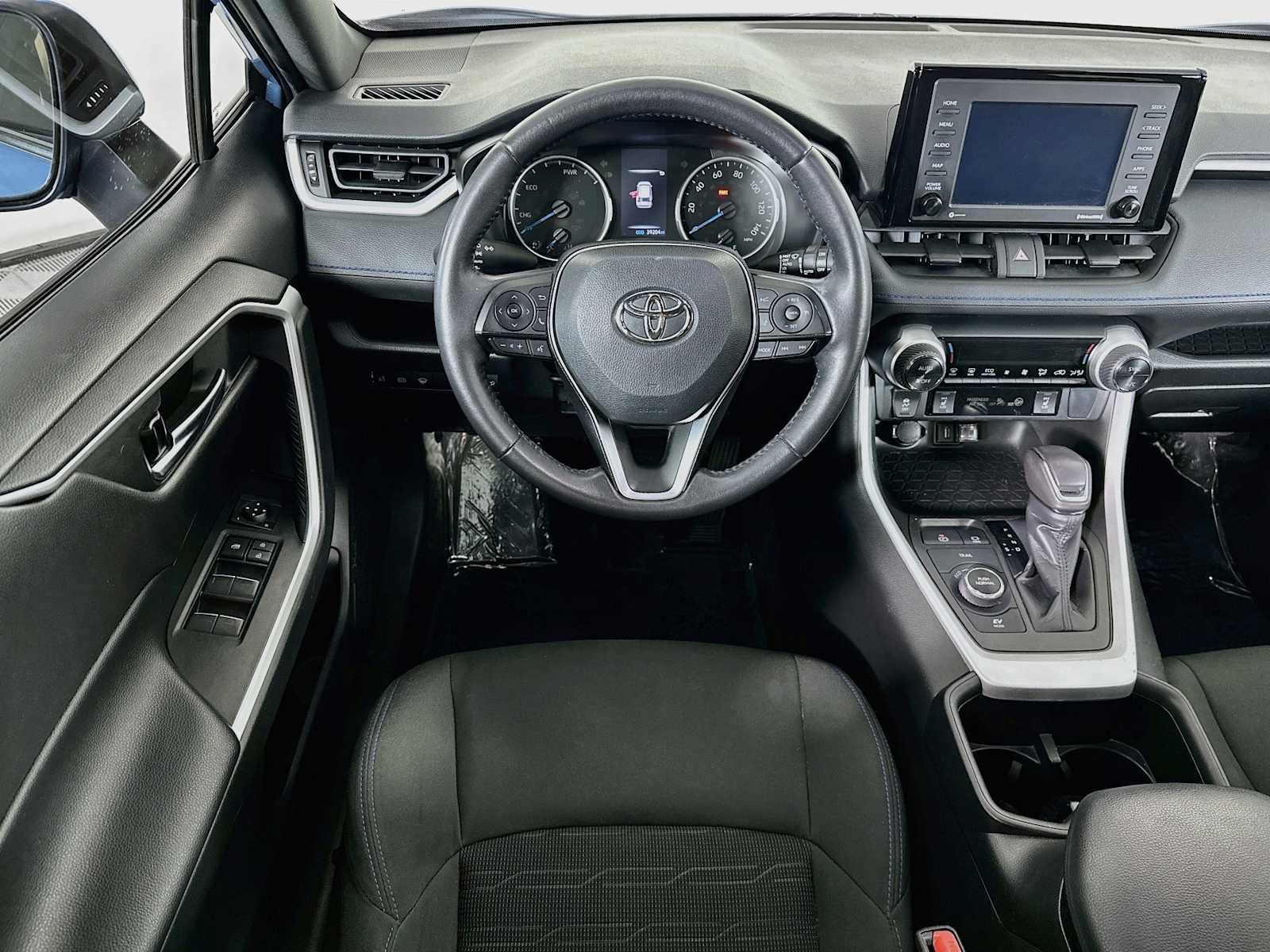 Used 2022 Toyota RAV4 SE w/ Convenience Package AWD/4WD image 20
