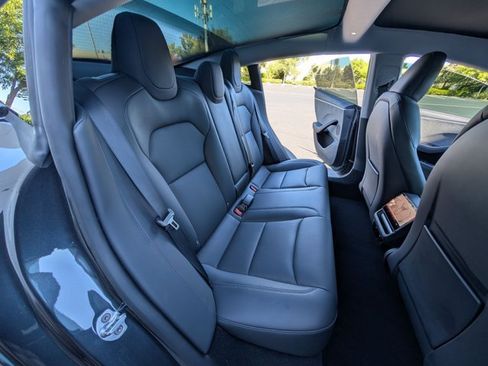 Used 2025 Tesla Model 3 Long Range RWD image 18