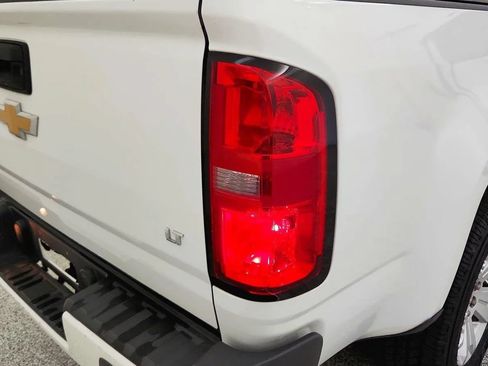Used 2018 Chevrolet Colorado LT RWD image 33