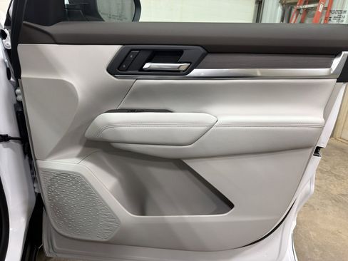 New 2026 GMC Terrain Denali w/ LPO, Floor Liner Package AWD/4WD image 35