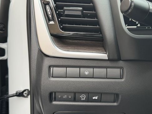 New 2026 Nissan Rogue Platinum AWD/4WD image 34