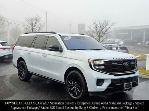 Used 2025 Ford Expedition Max Platinum w/ Stealth Appearance Package image 1
