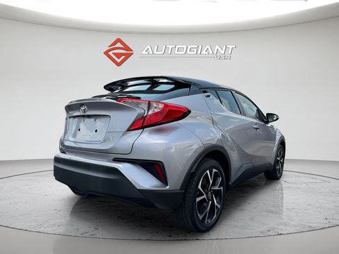 Used 2020 Toyota C-HR XLE FWD image 7
