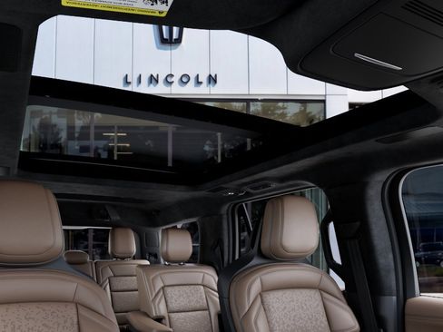 New 2027 Lincoln Navigator Black Label AWD/4WD image 22