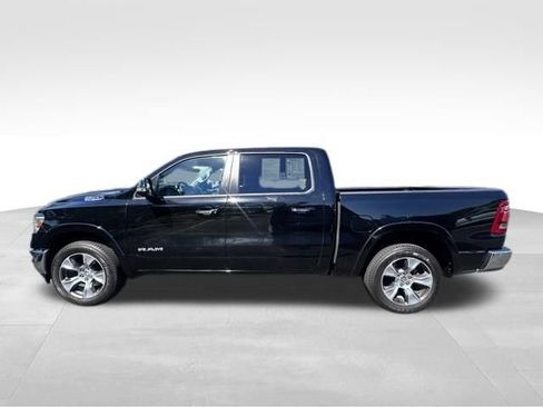Used 2022 RAM 1500 Laramie AWD/4WD image 3