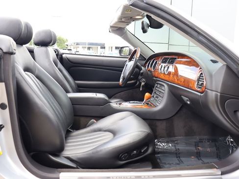 Used 2004 Jaguar XK8 Convertible image 25