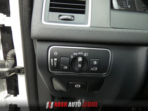 Used 2017 Volvo XC60 T5 Inscription w/ Preferred Option Package FWD image 64
