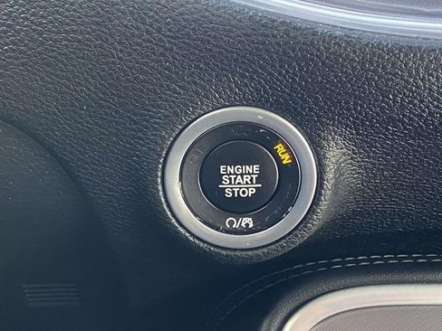 Used 2020 Dodge Challenger SXT image 20