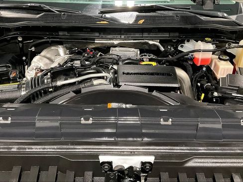 Used 2022 Chevrolet Silverado 2500 LT w/ Convenience Package AWD/4WD image 11