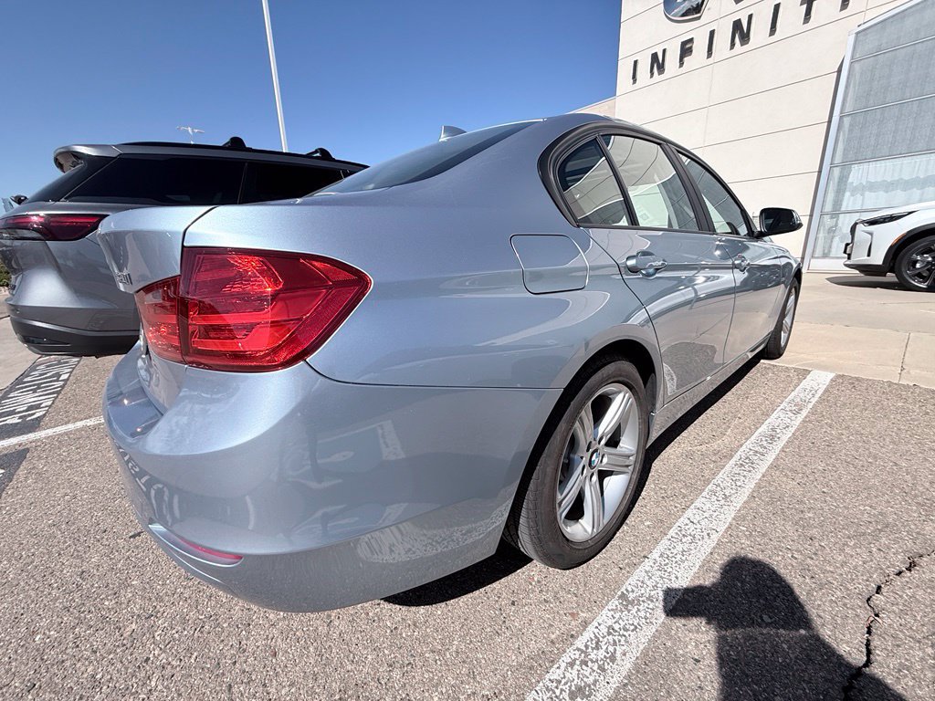 Used 2014 BMW 320i xDrive Sedan AWD/4WD image 5