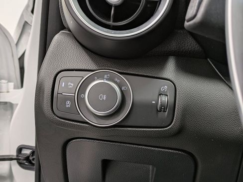 Used 2022 Alfa Romeo Giulia Sprint image 21