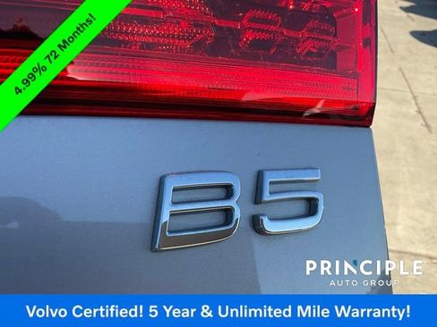 Certified 2023 Volvo XC60 B5 Core image 32