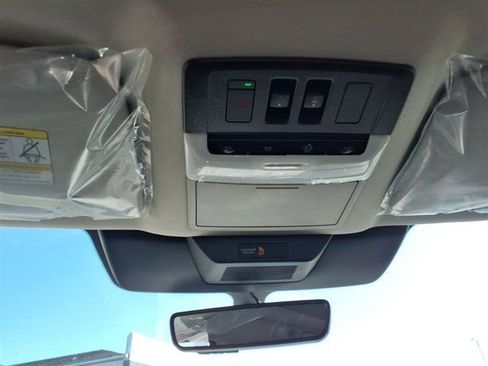 New 2026 Nissan Pathfinder SL w/ SL Premium Package image 24