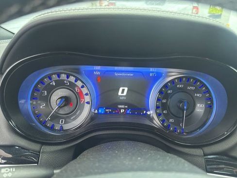 Used 2023 Chrysler 300 C RWD image 42