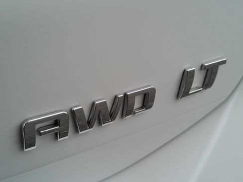 Certified 2020 Chevrolet Equinox LT w/ Sport Edition AWD/4WD image 32