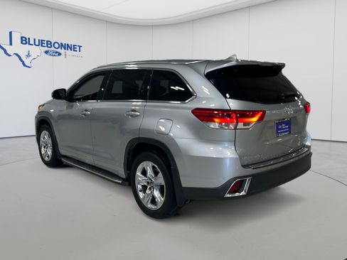 Used 2018 Toyota Highlander Limited FWD image 7