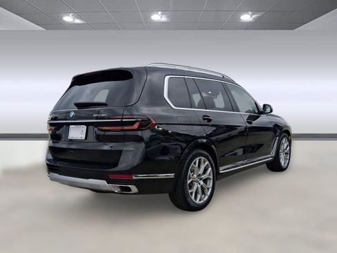 Certified 2023 BMW X7 xDrive40i image 8