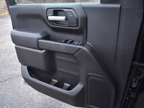 Used 2019 Chevrolet Silverado 1500 Custom w/ Custom Convenience Package image 31