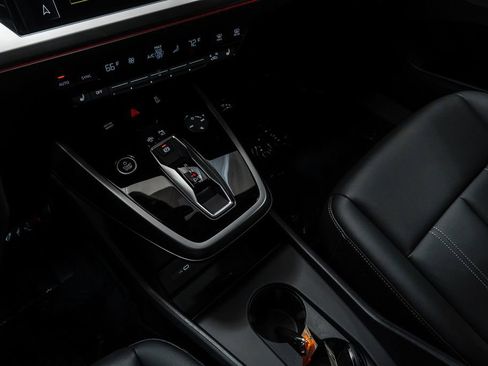 Used 2024 Audi Q4 e-tron Prestige AWD/4WD image 20