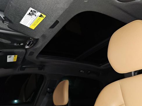 Used 2018 Volvo S90 T5 Momentum w/ Convenience Package image 5