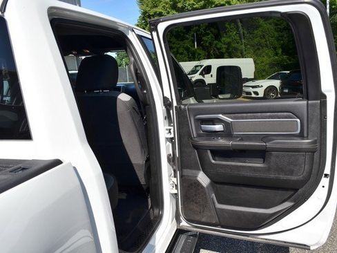 Used 2024 RAM 3500 Big Horn image 31