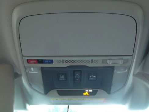 Used 2021 Subaru Forester Premium image 17