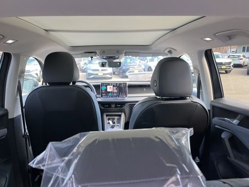 New 2026 Volkswagen Tiguan SE AWD/4WD image 13