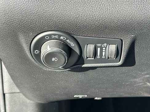 Used 2022 Jeep Compass Latitude w/ Convenience Group image 25