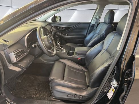 Certified 2025 Subaru Outback Touring AWD/4WD image 4