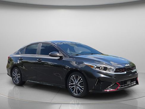 Used 2022 Kia Forte GT-Line w/ GT-Line Technology Package FWD image 9