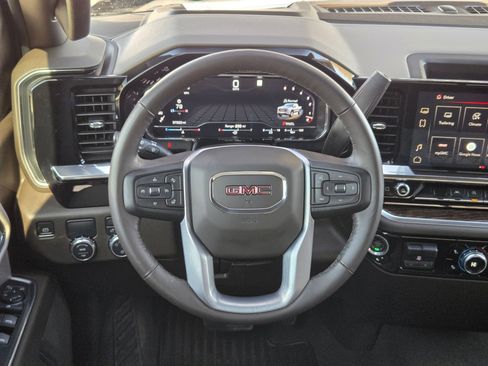 Used 2022 GMC Sierra 1500 SLE w/ Preferred Package image 20