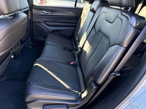 New 2025 Jeep Grand Cherokee L Altitude RWD image 8