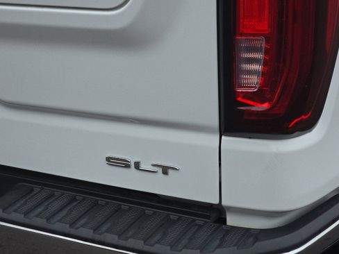 Used 2024 GMC Sierra 1500 SLT image 38