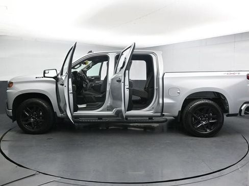 Used 2022 Chevrolet Silverado 1500 Custom w/ Rally Edition AWD/4WD image 40