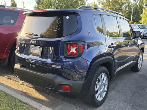 Used 2021 Jeep Renegade Latitude FWD image 4
