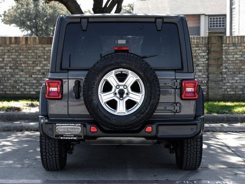 Used 2021 Jeep Wrangler Unlimited Sport image 18