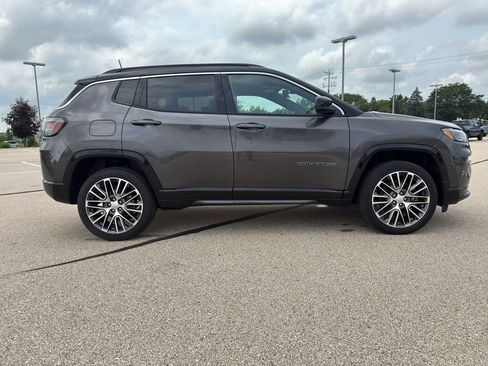 Used 2023 Jeep Compass Limited w/ Elite Group AWD/4WD image 5