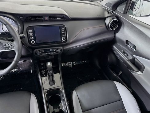 Certified 2024 Nissan Kicks SR w/ SR Premium Package image 27