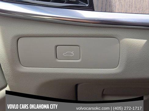 Certified 2023 Volvo S90 B6 Ultimate w/ Protection Package Premier AWD/4WD image 24