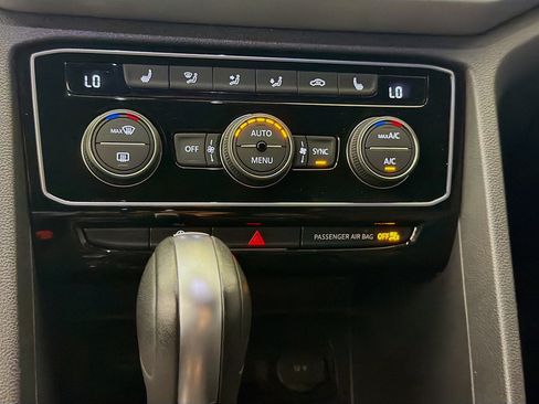 Used 2023 Volkswagen Atlas Cross Sport SE AWD/4WD image 22