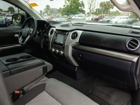 Used 2017 Toyota Tundra SR5 image 23