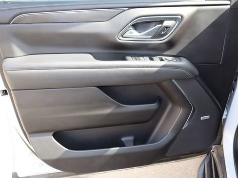 Used 2021 GMC Yukon XL AT4 w/ Rear Media and Nav Package AWD/4WD image 24
