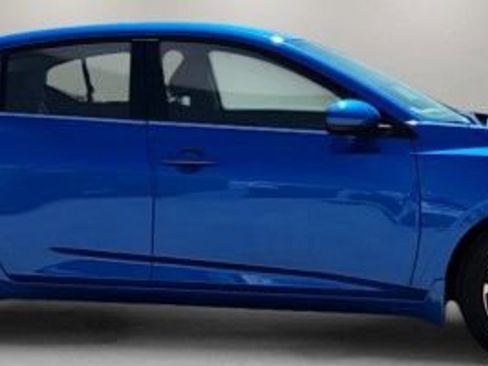 Used 2025 Nissan Sentra SV FWD image 1