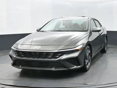 Used 2025 Hyundai Elantra Limited