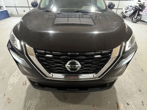 Used 2021 Nissan Rogue S image 3