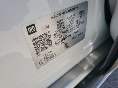 Used 2023 Buick Enclave Essence FWD image 28