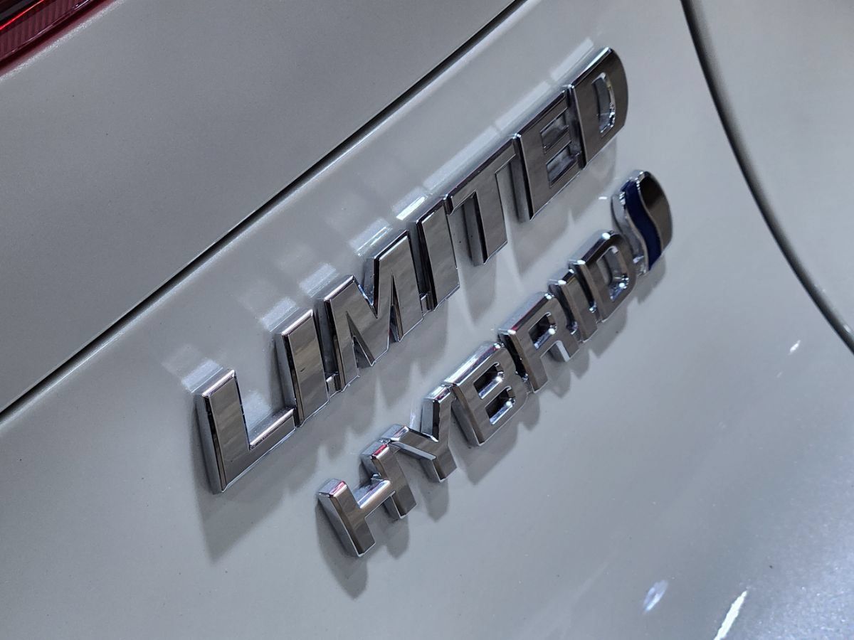 Used 2021 Toyota Venza Limited w/ Advanced Technology Package AWD/4WD image 26