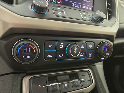 Certified 2023 GMC Acadia Denali w/ Denali Ultimate Package image 29